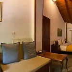 Artemisia House Pensión Tsagkarada