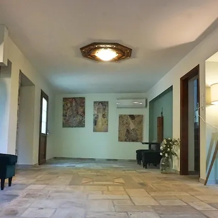 Artemisia House 桑加拉达