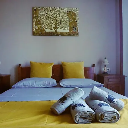 Artemisia House 桑加拉达