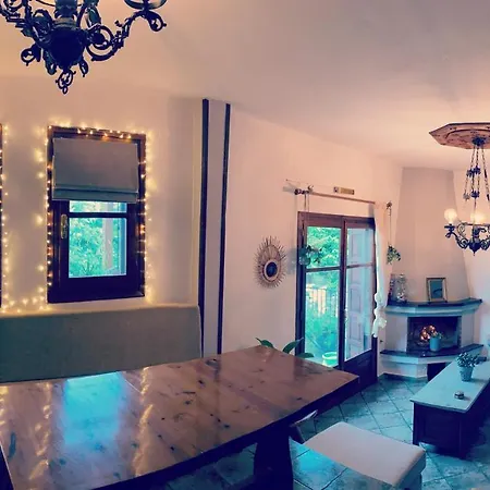 Artemisia House *